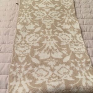 LOFT Beige Knit Blanket Scarf